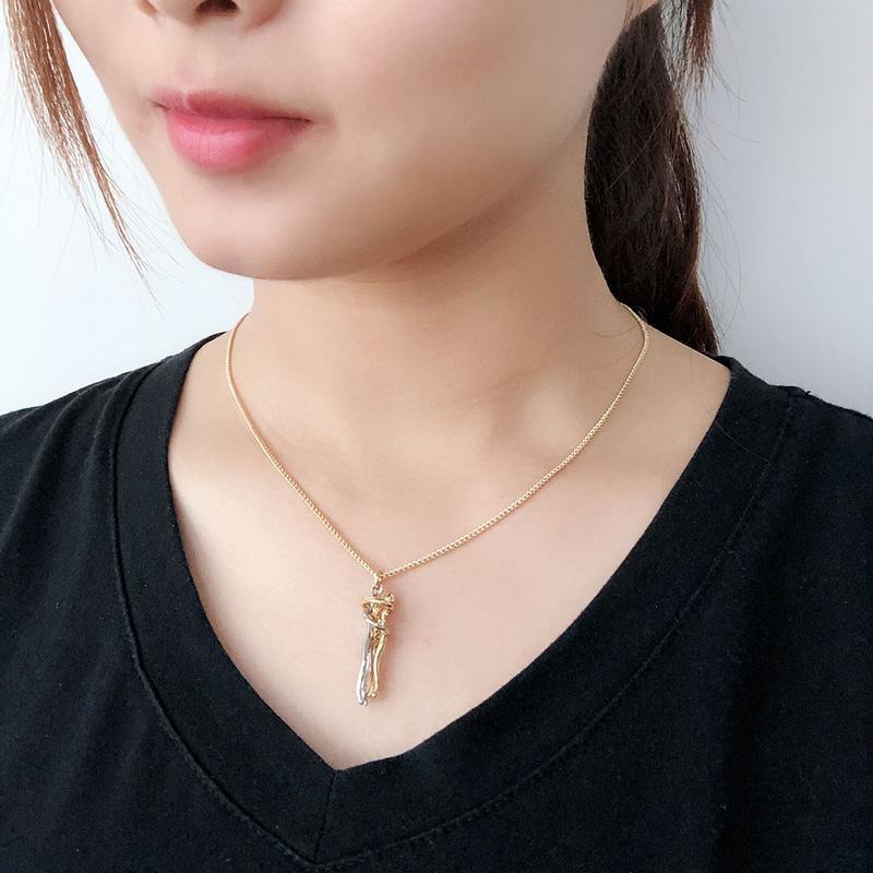 Lilou | Minimalist Intertwined Silhouettes Necklace