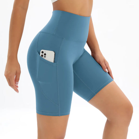 Clara | Kurze Sporthose für Frauen mit Taschen 