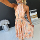 Katya | Lang Boheme Kjole – Halterneck Og Elegant Blomstret Tryk 