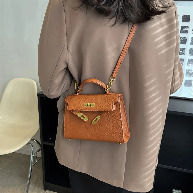 Carine | Elegant Axelväska – Modern Stil Och Praktik 