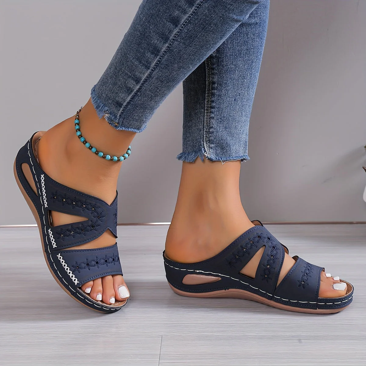 Gladys | Bekväma öppna sandaler med kilklack 