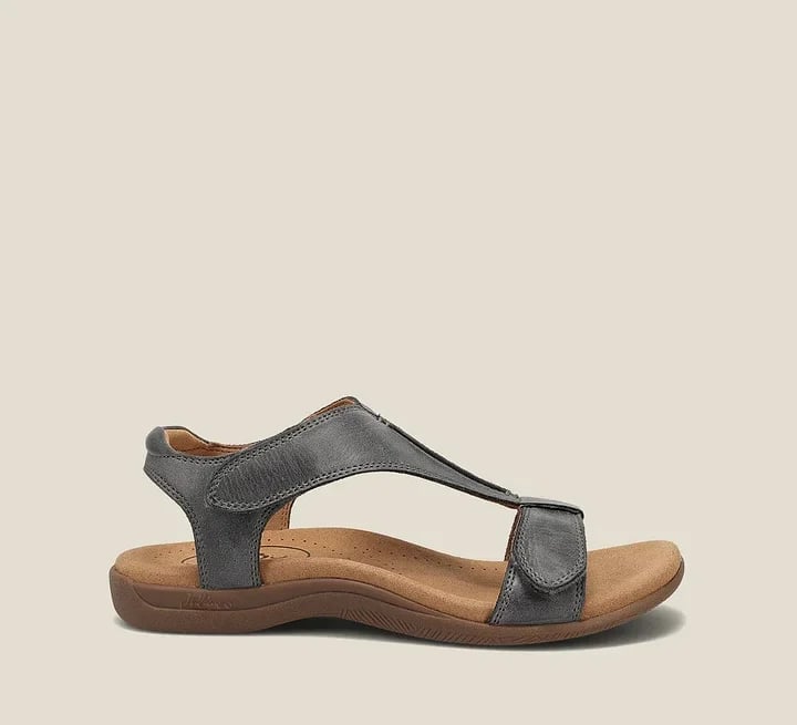Céline | Sandaler för sommaren – Justerbara och ultra bekväma 