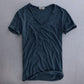 Robert | T-Shirt Mand V-Hals – Minimalistisk Og Tidøst 